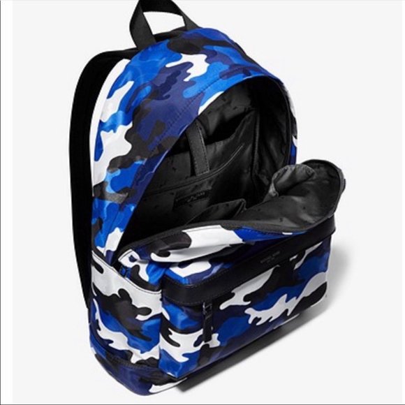 NWT Men’s camouflage nylon backpack main image 4